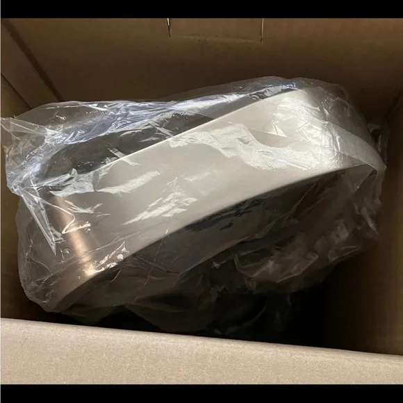 Halo LED Rechargeable Mirror - Silver - Picture 2 of 6